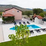 Verbena Villa *