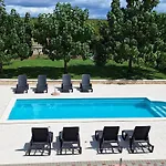 Villa Verbena *
