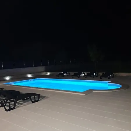 Verbena Βίλα Mala Cista