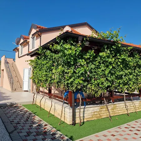 Βίλα Verbena Mala Cista